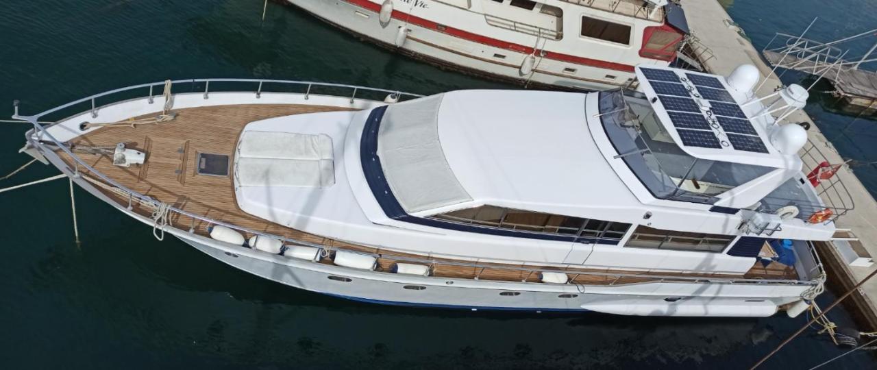 Riti Yacht Hotel Kalkara Bagian luar foto