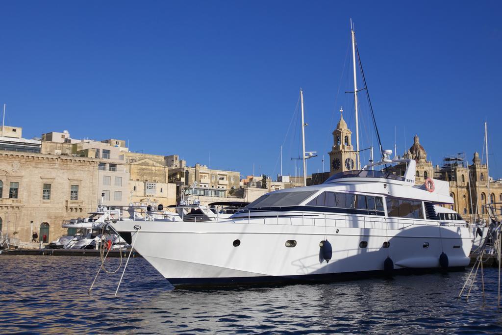 Riti Yacht Hotel Kalkara Bagian luar foto