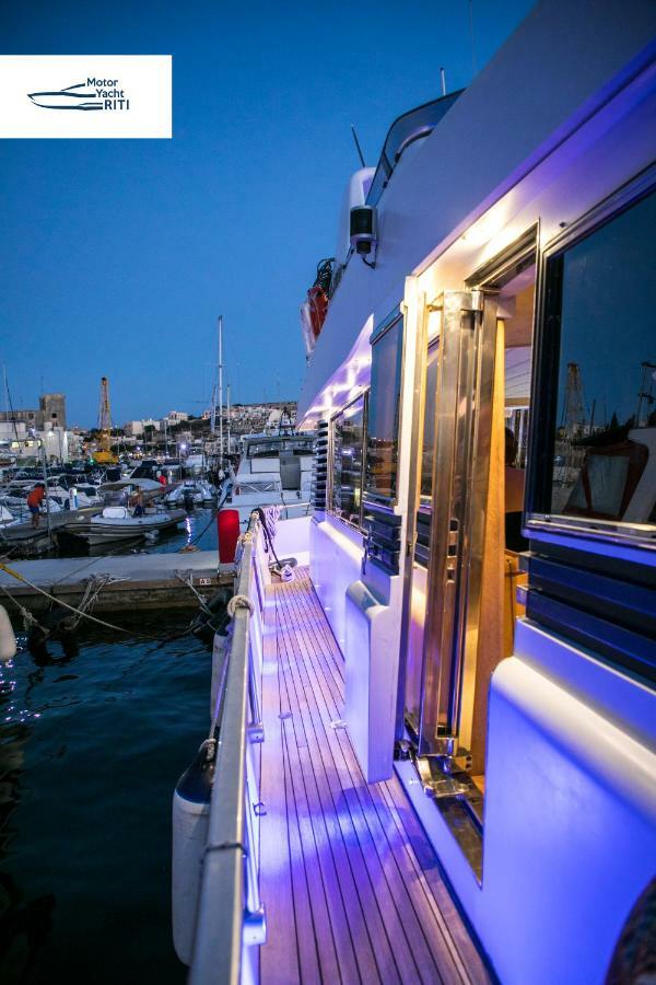 Riti Yacht Hotel Kalkara Bagian luar foto