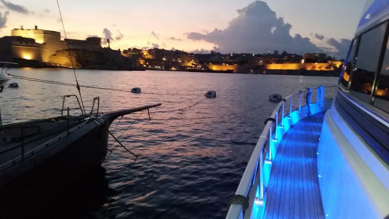 Riti Yacht Hotel Kalkara Bagian luar foto